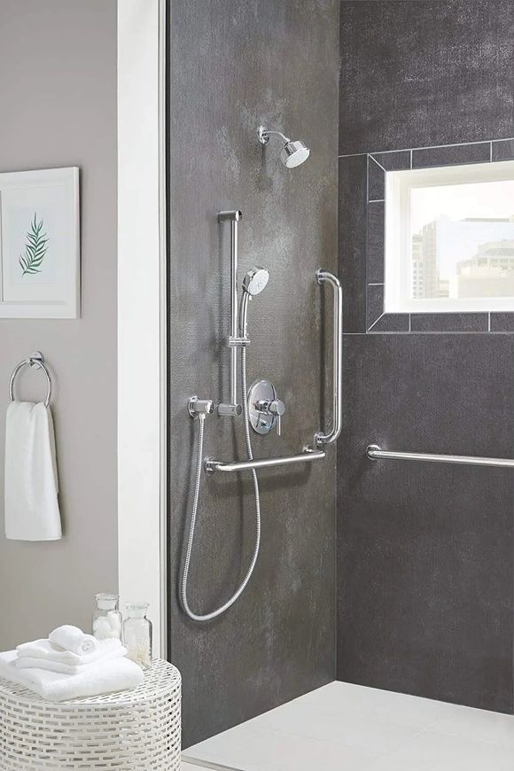 Поручень для ванної кімнати Grohe Essentials 40421001, хром 52207 фото | La Dushe | Салон меблів і сантехнікаи Ля Душе | Портал для професіоналів | Дизайн інтер'єрів | Персональний сервіс| Професійна консульація | Дизайн проект | Імпорт з Єверопи