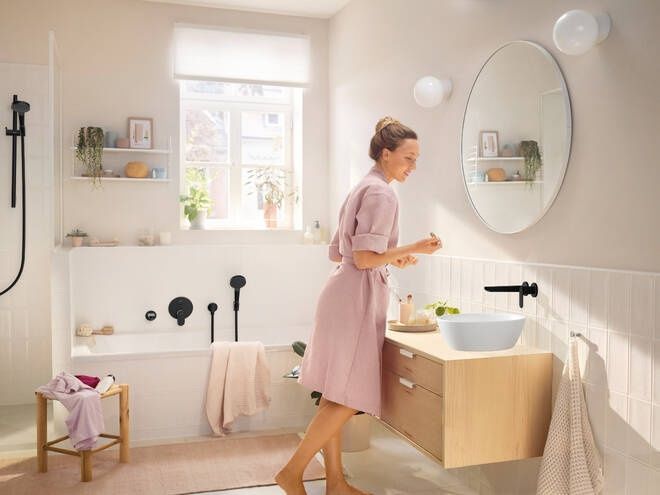 Смеситель для ванны Hansgrohe Rebris S 72466670, черный 88370 фото | La Dushe | Салон мебели и сантехники Ля Душе | Портал для профессионалов | Дизайн интерьеров | Персональный сервис | Профессиональная консульция |  Дизайн проект | Импорт из Еверопы