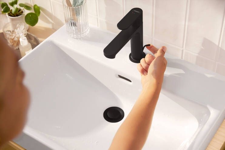 Смеситель для умывальника с донным клапаном Hansgrohe Rebris S 72588670, черный матовый 800004109 фото | La Dushe | Салон мебели и сантехники Ля Душе | Портал для профессионалов | Дизайн интерьеров | Персональный сервис | Профессиональная консульция |  Дизайн проект | Импорт из Еверопы